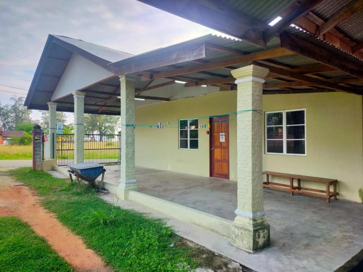 Oyo 90577 Safi Homestay Kuala Terengganu Esterno foto